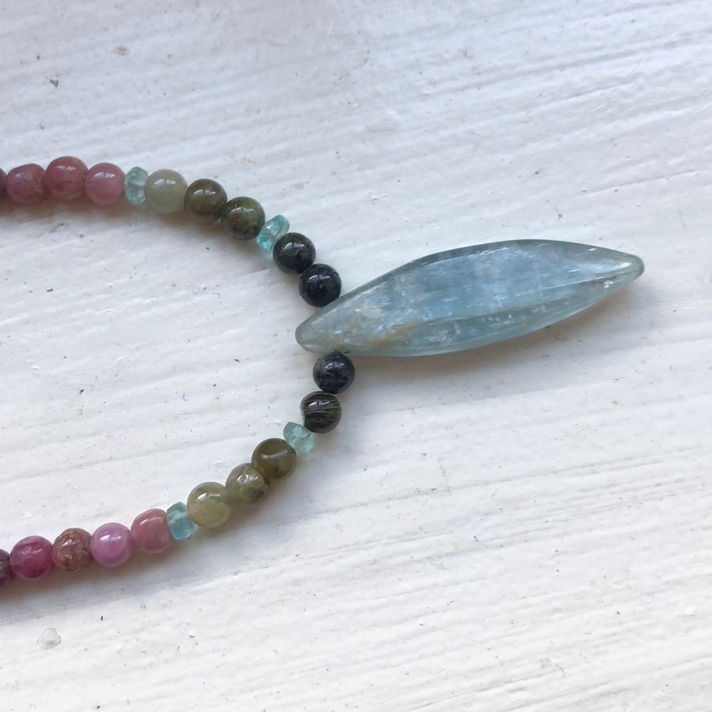 Multi gem necklace - Picture 2 of 4